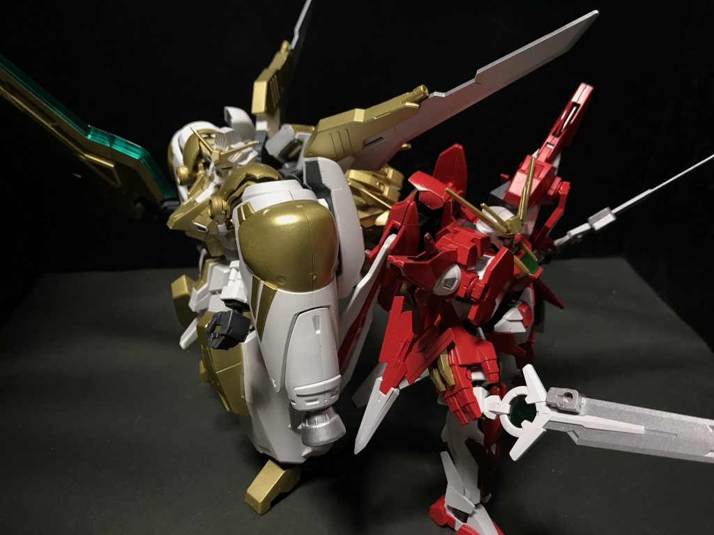 ゴッドスカイ「何だ！？この機体達は？」

アールマティ「どうやらクエストエリアに入ってしまったようだな…
仕方ない、こいつらを片付けるまでは共闘と行こうじゃないか！！」

ゴッドスカイ「そうするか！！んじゃ、行くぞ！！」