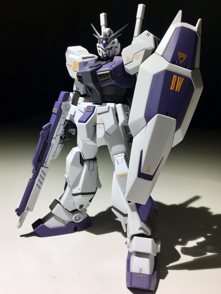 キットが不評で、徹底改修された「俺のトリスタン」ってタグが流行ったHGトリスタンですが、いやいや、なかなか良いキットだと思いますよ。