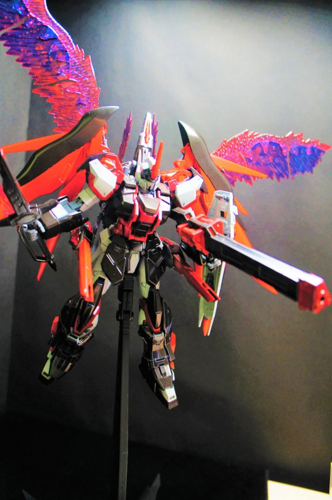 フルアーマーモード+光の翼
以上です!最後まで見ていただき、ありがとうございました!