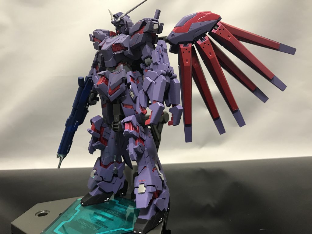 羽根はストフリみたく2つで1基です。瞬着で固定してるので動きません