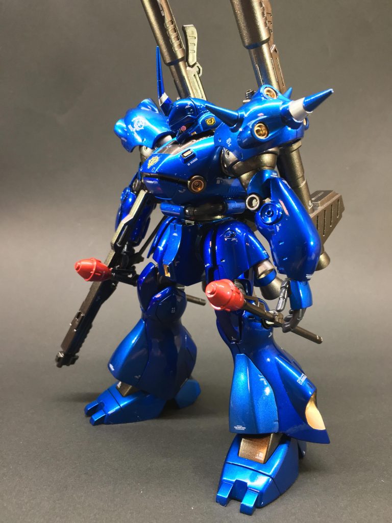 斜めから。シュツルムファストはアニメ準拠で赤です。