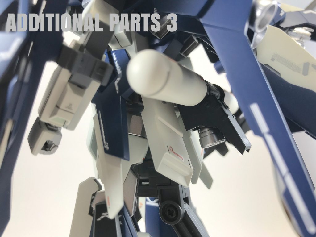 追加パーツ その3
予備ブースターとプロペラント
タンクを設置。
サイドアーマーをアンクシャの
モノに置き換えてみました。