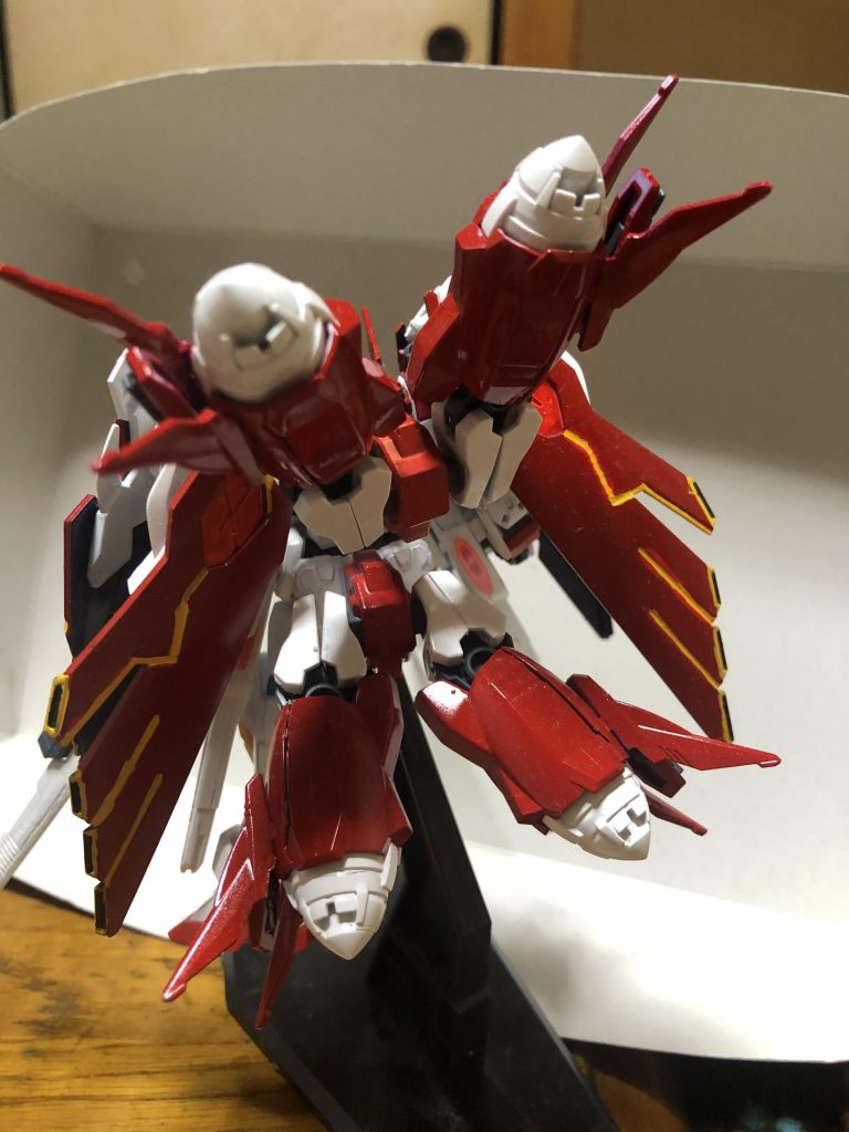 バックショット。こうしてみると完全に別物。GNドライブにがかなり目立ちます。ちなみにこちらはプトレマイオスアームズのものを二つ使いました。二個買いはなかなか高かったです。