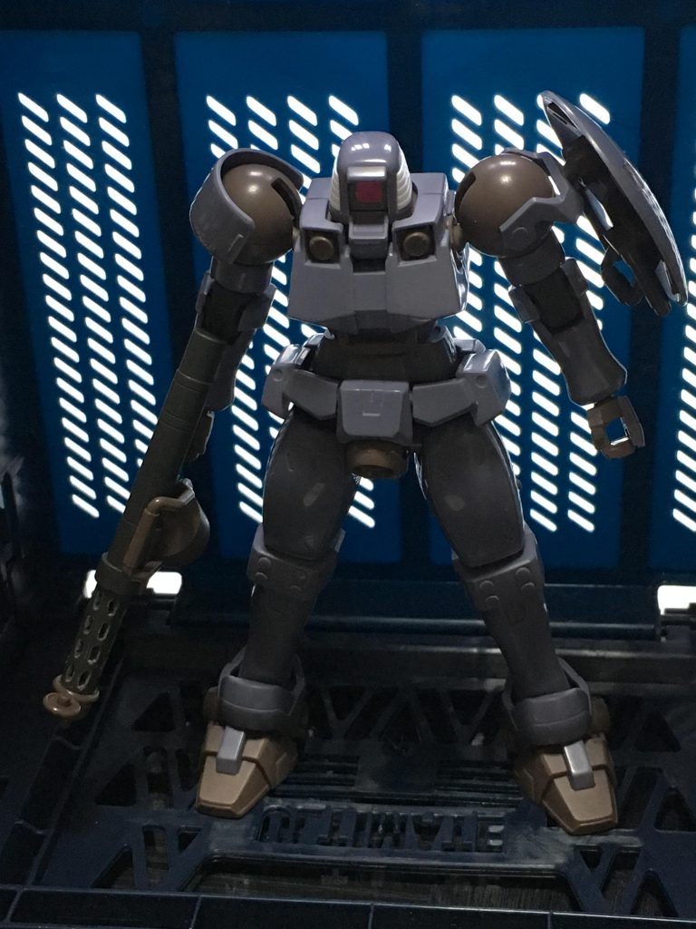 太腿にもアルティメットニッパーのカバーが写りこみました。