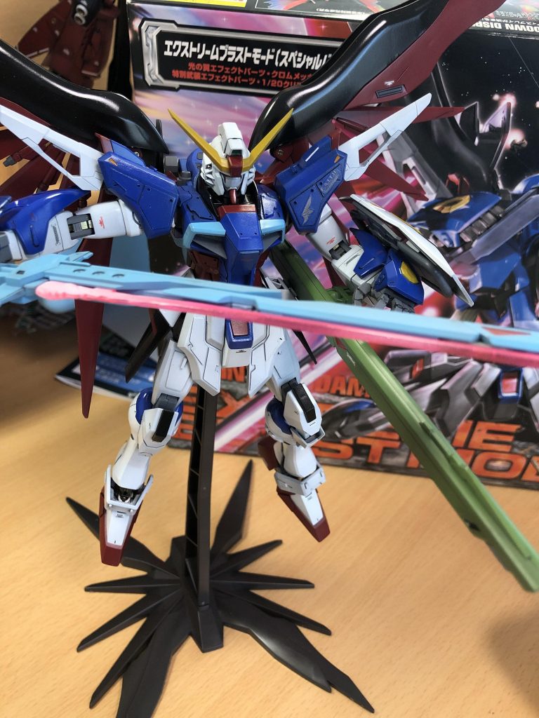 ディスティニーガンダム–6枚目/制作者：ガンガンタンク