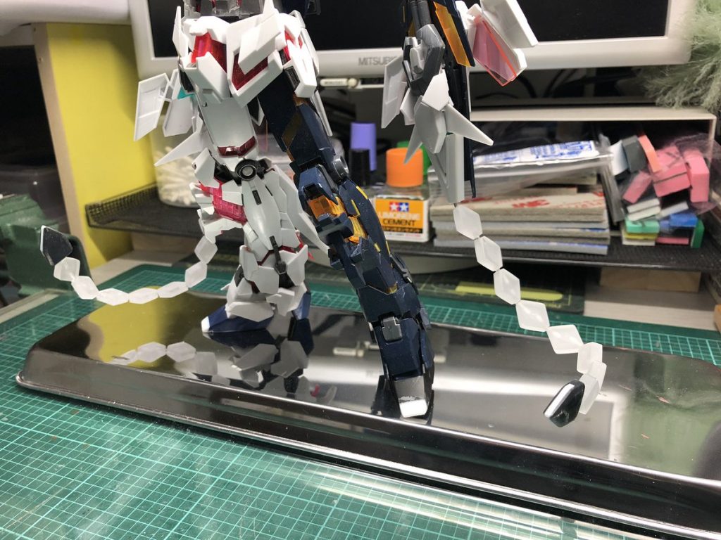 尻尾は自作した後、UVレジンで複製しました。