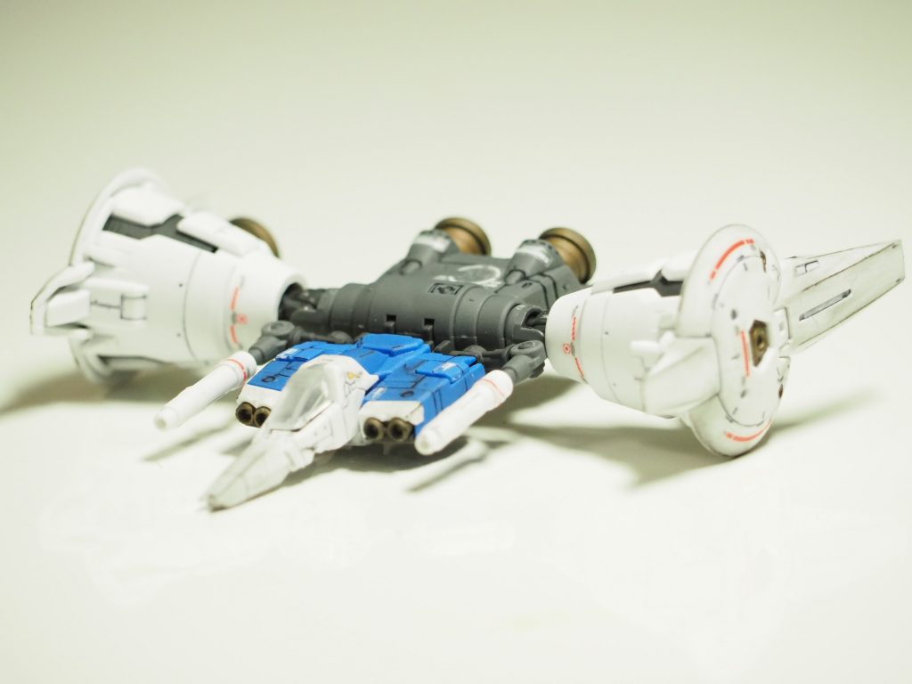 コアファイター。実はコアブロックシステムあまり好きではないのですが、流石RGはコアファイターですらカッコいい。