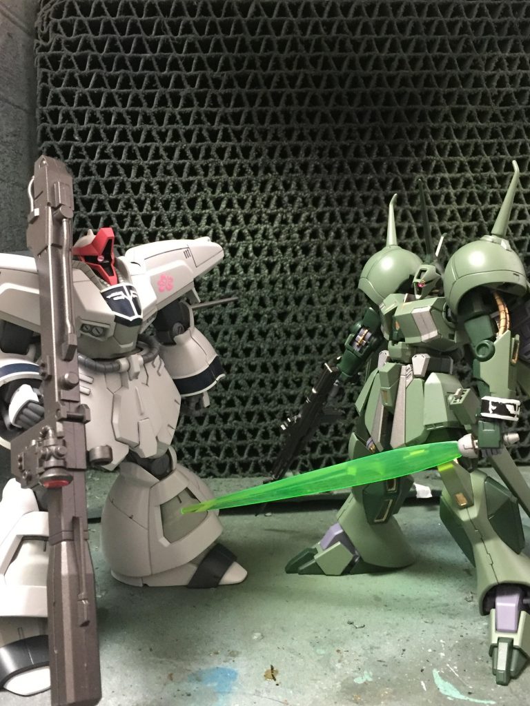 袖付きRジャジャ
Rギャギャからの改造で，袖はギラズールのを使用