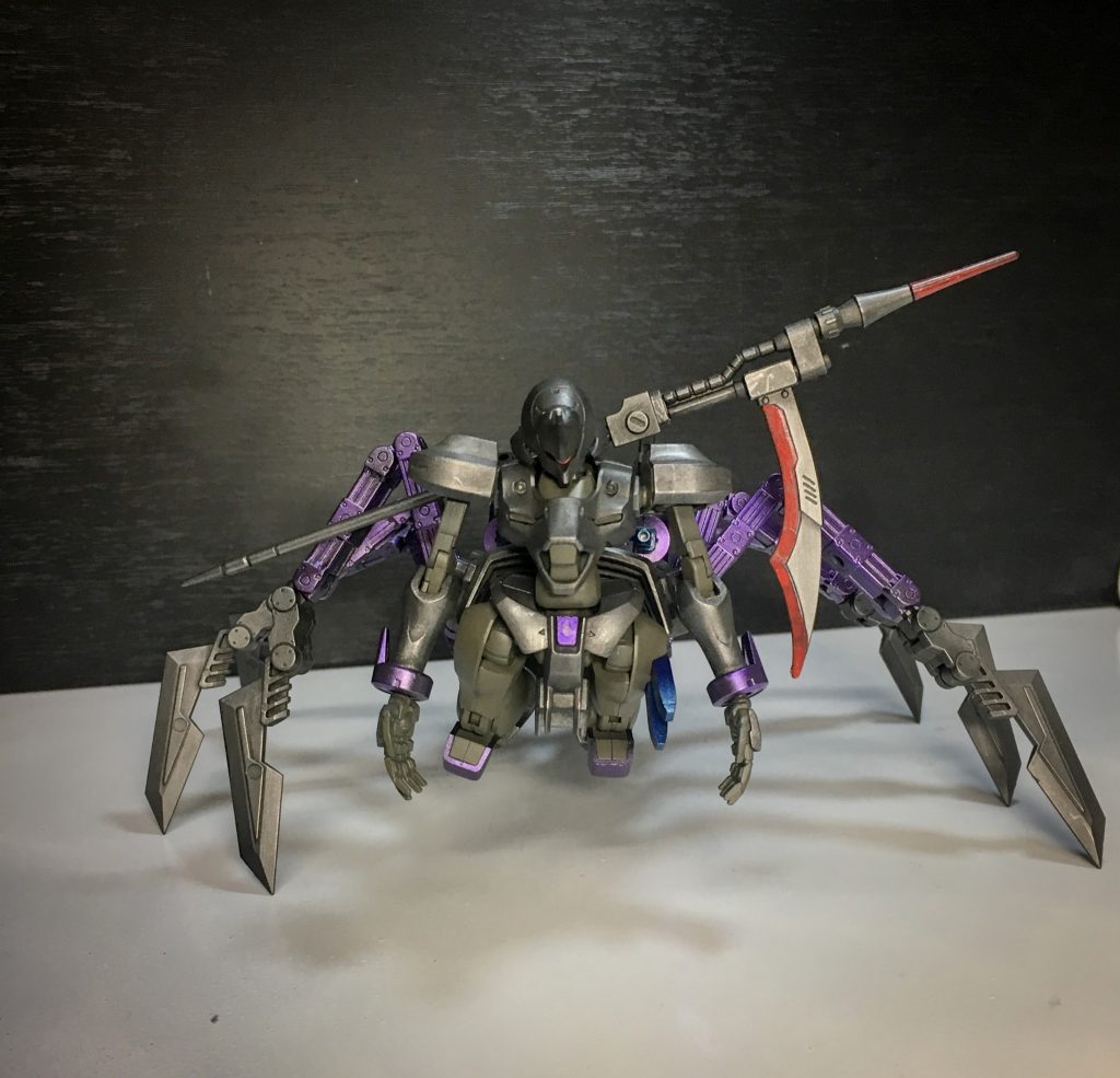 半獣操機モード

ウンギアを脚部とする事で安定した走行が可能となる形態
森や山など足元が不安定な場所で力を発揮する