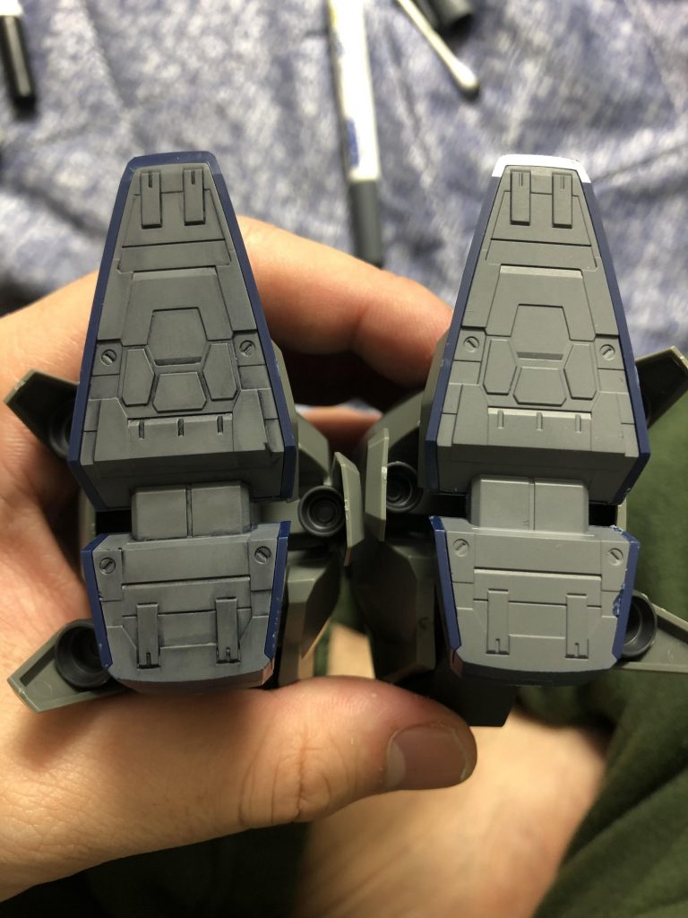 足裏塗装して墨入れ途中のを