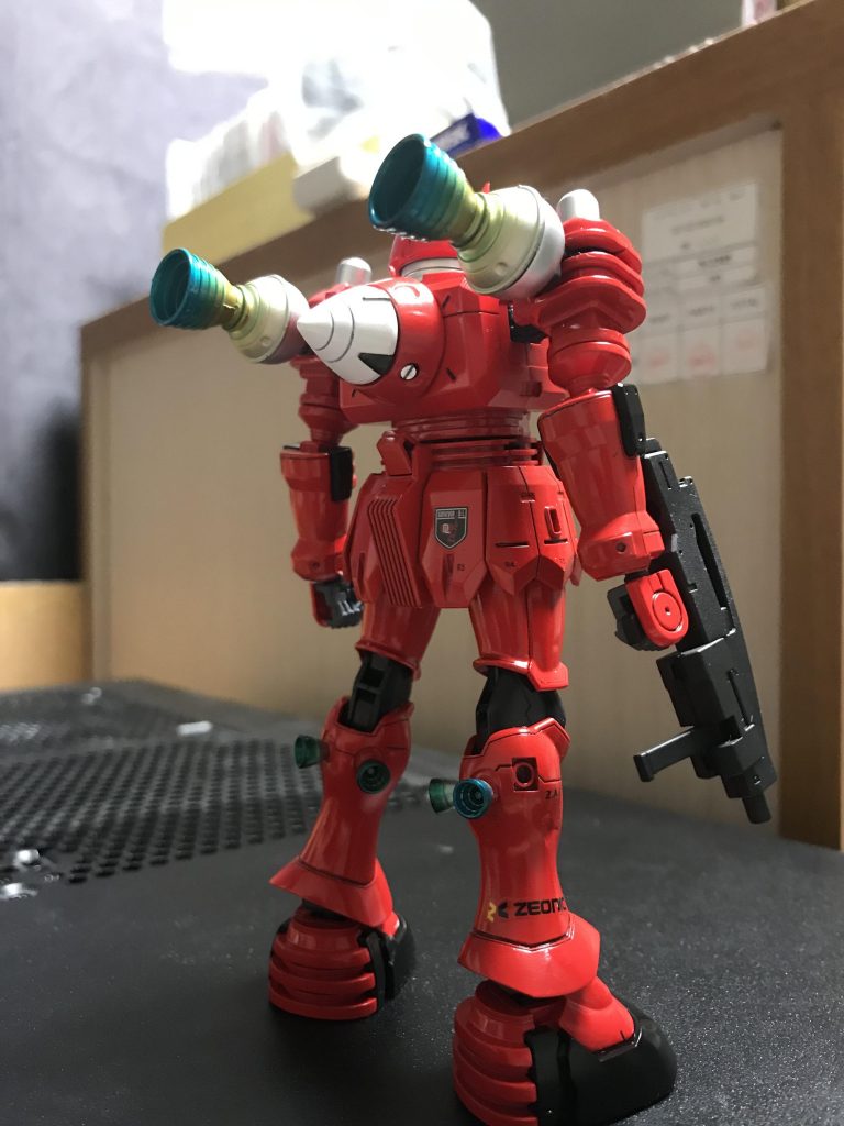 ドライブのグレー部は拘束具だと思ったのでメタルパーツのネジにしました