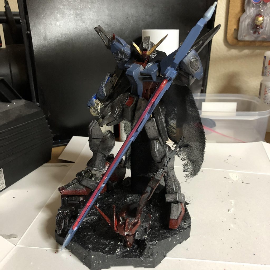 ここからわずかに明るさを調整さながら色も整えました。
改めて思いましたがデスティニーは本体もかなりカッコいいです。ふくらはぎのラインや腰回りのシンプルなデザインに肩の強靭な角度が魅せるメリハリのあるプロポーションが最高です。