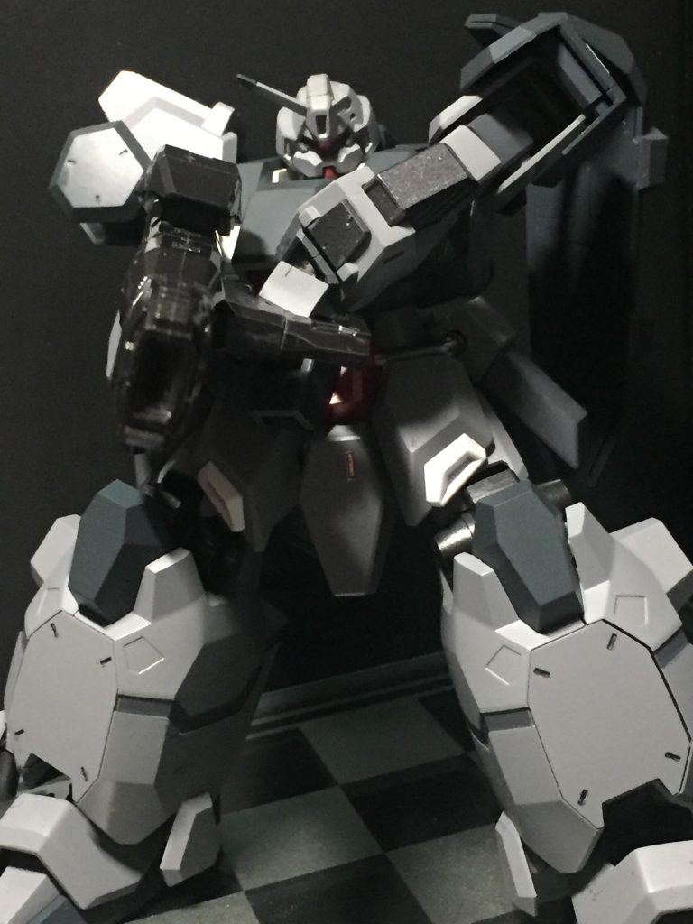 サムネにもなっているレーザー射出ポーズ
フォアグリップは差し替えです