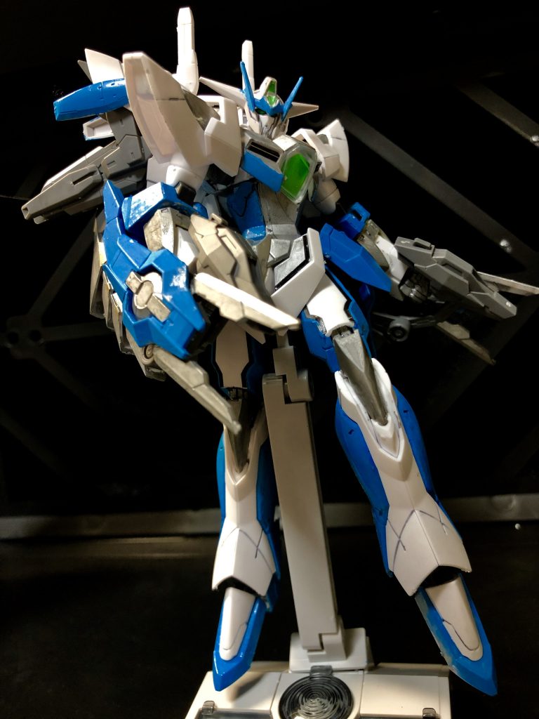 下から見たリバーシブルガンダム。