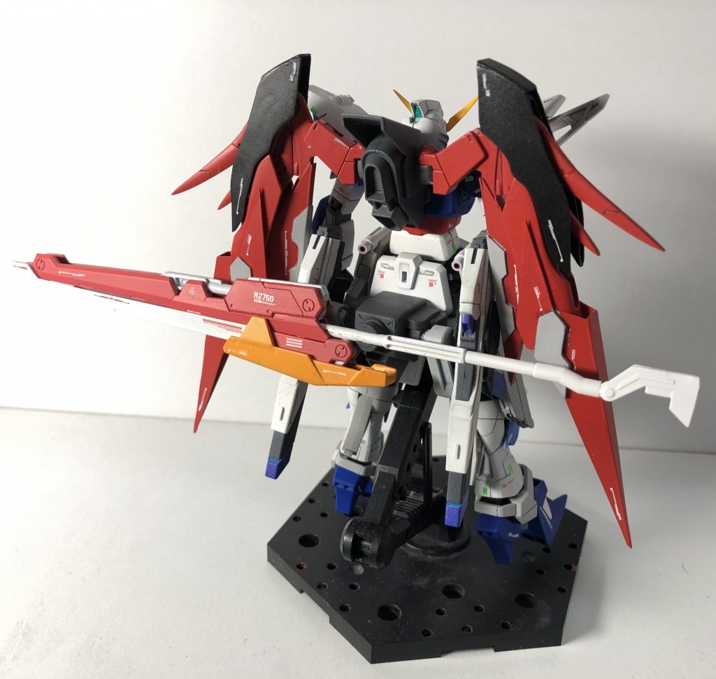 レーヴァテインは柄の部分をラヴファントムのものを使用しているのでマウント可能にできました。