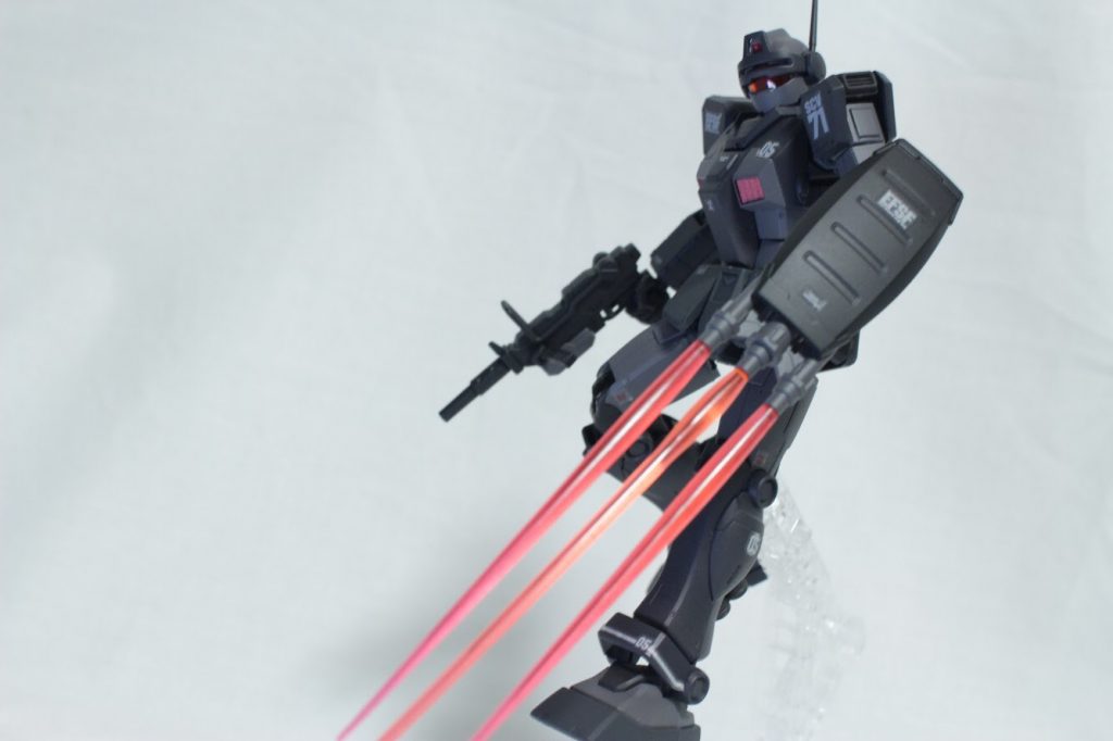 シールドのサーベルが殺意高くてかっこいい。