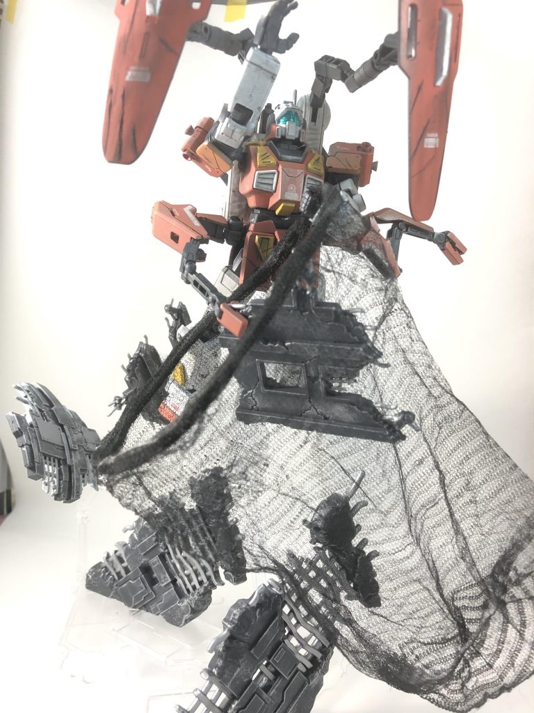 網は100均のごみ取り網です