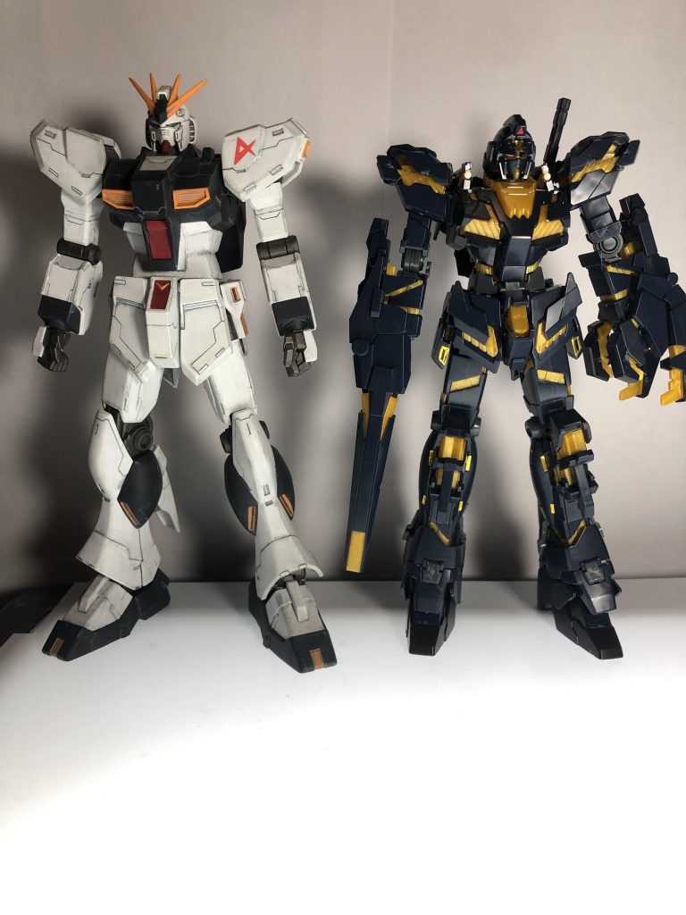 小顔の方が好きなので太腿5mm、腹部3mm(2mmかも)等で頭身あげました、2mmしか違わないハズのバンシィと比較