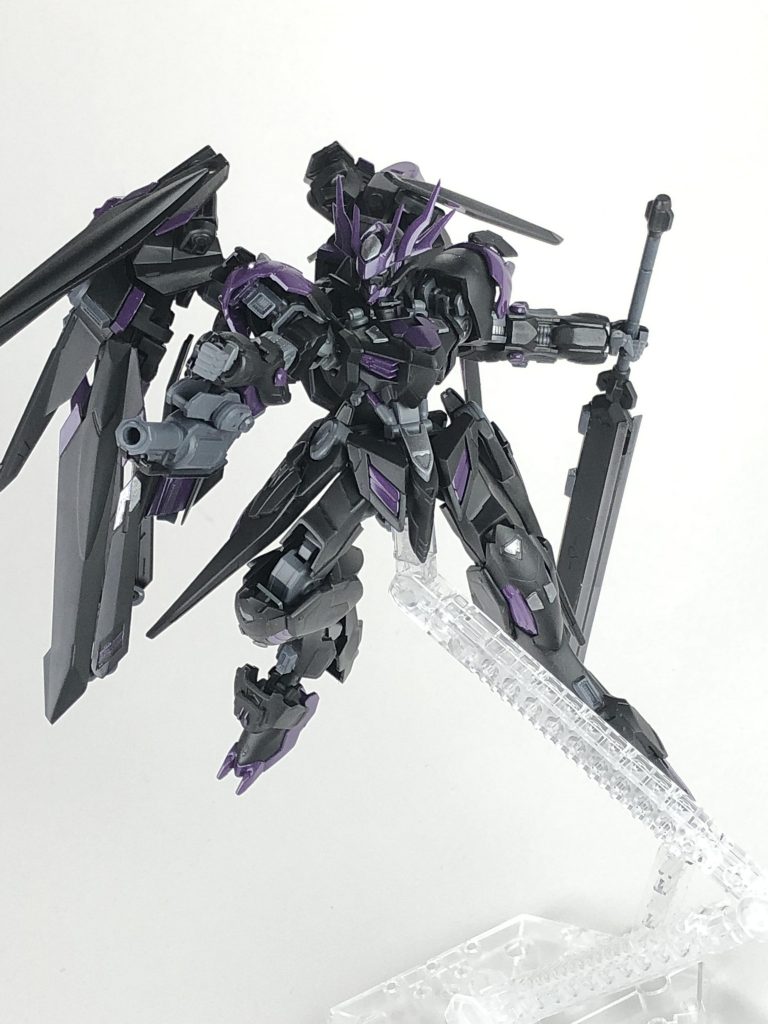 ロケット砲改・「グレネード・ロケットダメント」。原点のロケット砲としても使用ができ、内部のカートリッジをエネルギータンクに変更するとビームグレネードしても使用できます。ダメントはイタリア語で「砲撃」からとりました。