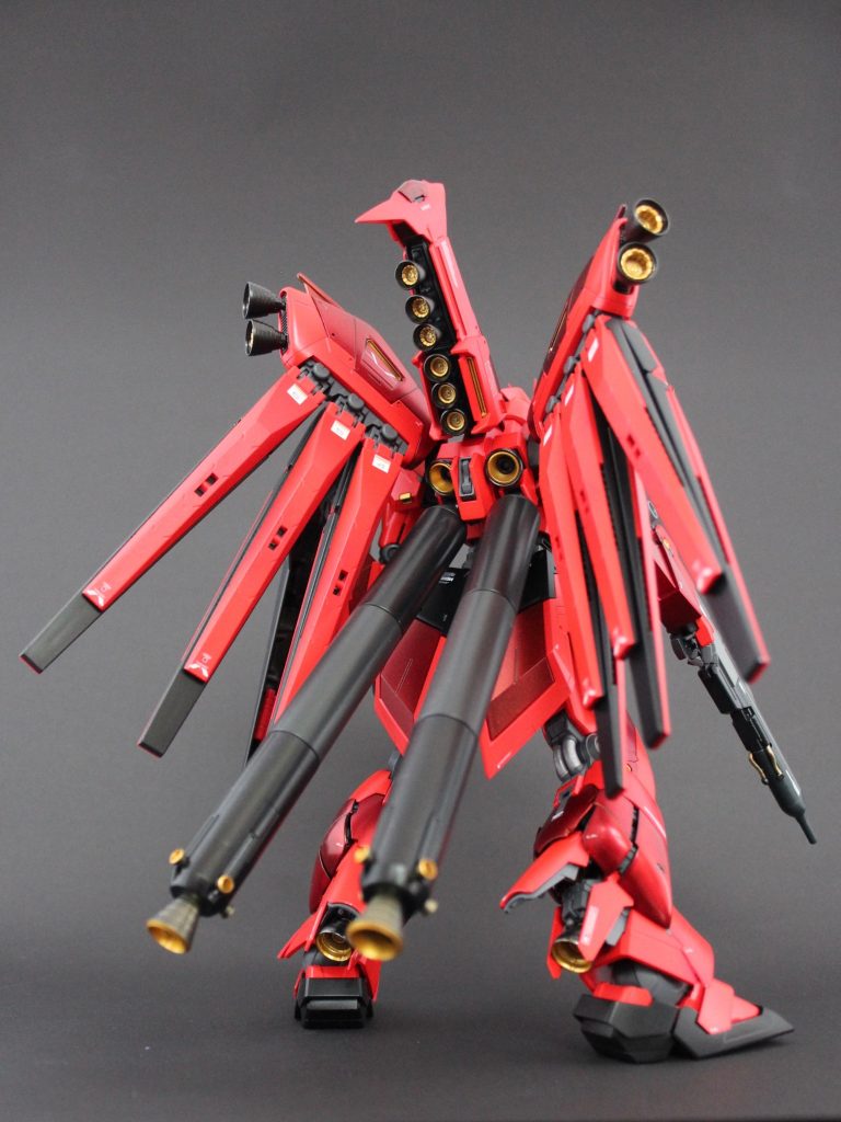 この機体はとにかくバックショット。
ジオンの象徴丸バーニアで極限まで高機動化を図り、３倍どころか…という雰囲気を出しました‼️