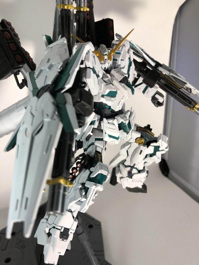 フルアーマー･ユニコーンガンダムFR–9枚目/制作者：フォルネウス