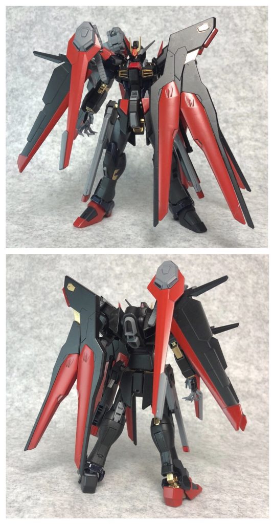 *全身*
黒赤金の配色、左右非対称の体、マントのように体を覆うパーツ配置、バイザー付きのガンダムヘッドと、僕の初めてを詰め込んだ機体です。