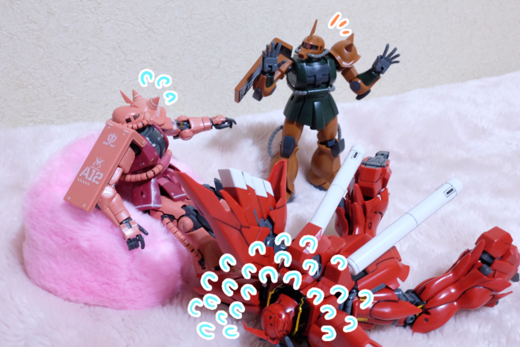 シナ:わたしはぁあぁぁっ!!!!!  携帯電話になりたぃぃいいいい!!!!!
ガル:じゃあ私はこれで!  後は頼んだよ!
赤ザク:待て!  コイツをなんとかしろ!  なんでコイツここまで泣いてるんだ!?