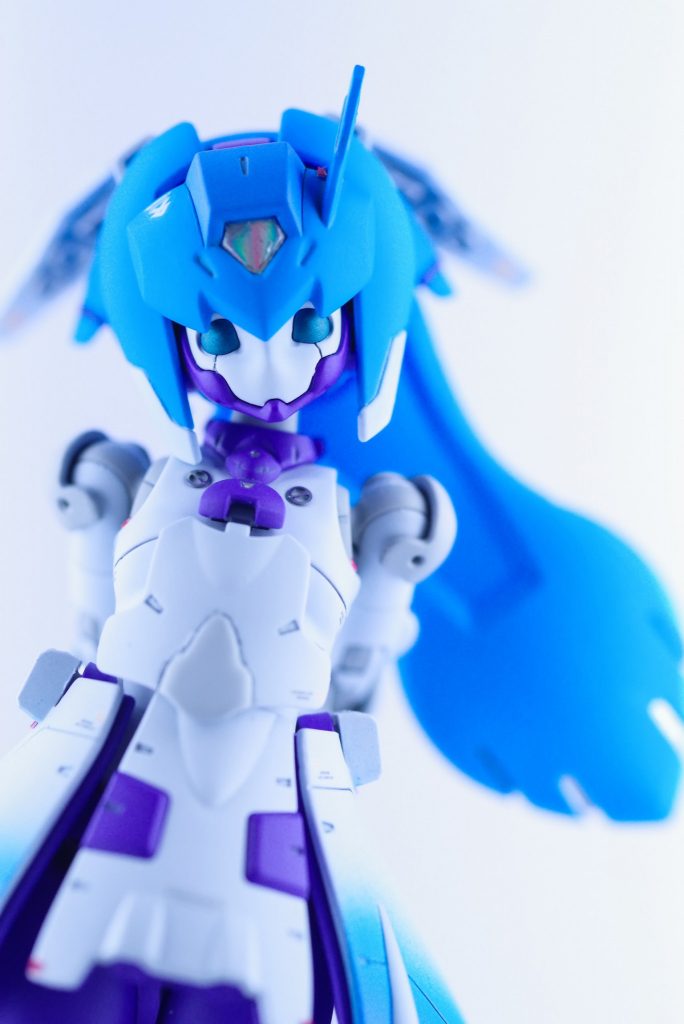 色は青を多めにし、パネルラインにそって細く色分けしました