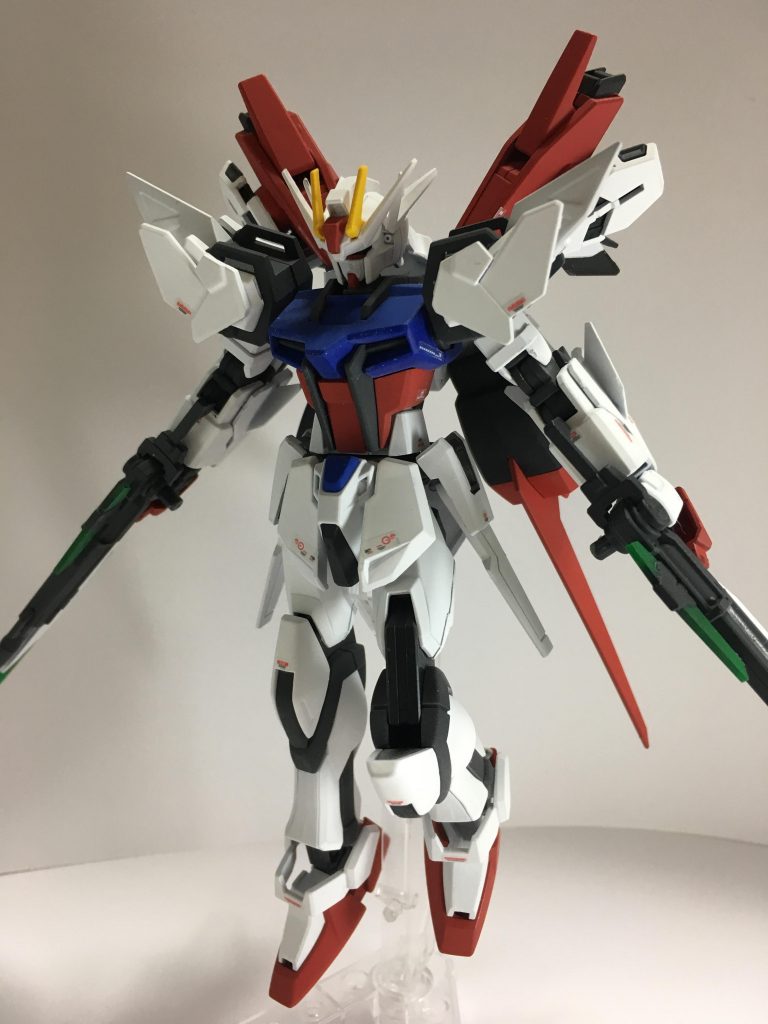 ベースがキラの乗機ということもあり、最後の機体であるストフリから二丁拳銃の設定は貰いたいと思ってたので、いっそ銃剣にしてしまえば良いのではと思いこの武器にしました。