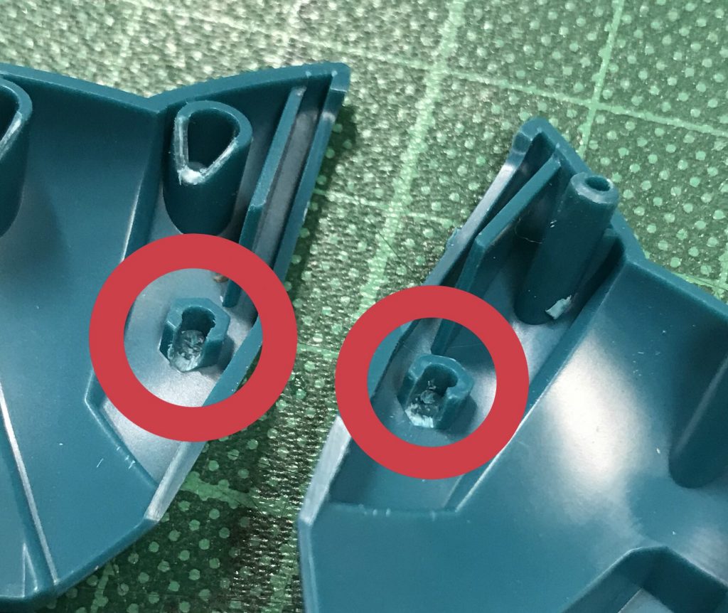 肩はここを切り欠いて後ハメにしました。