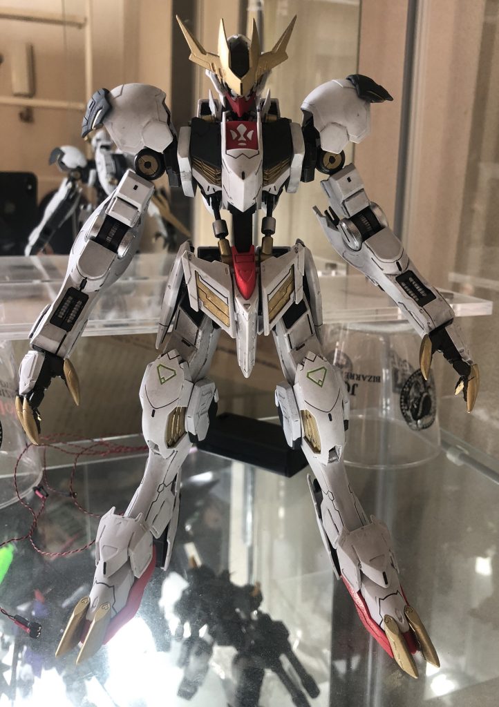 ガンダムフレームは半光沢、外装はツヤ無しで塗装しました