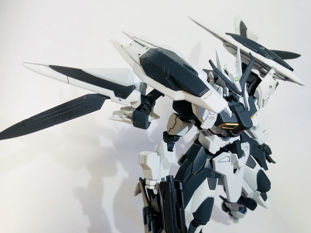 背部バインダーを移動して高機動形態に。