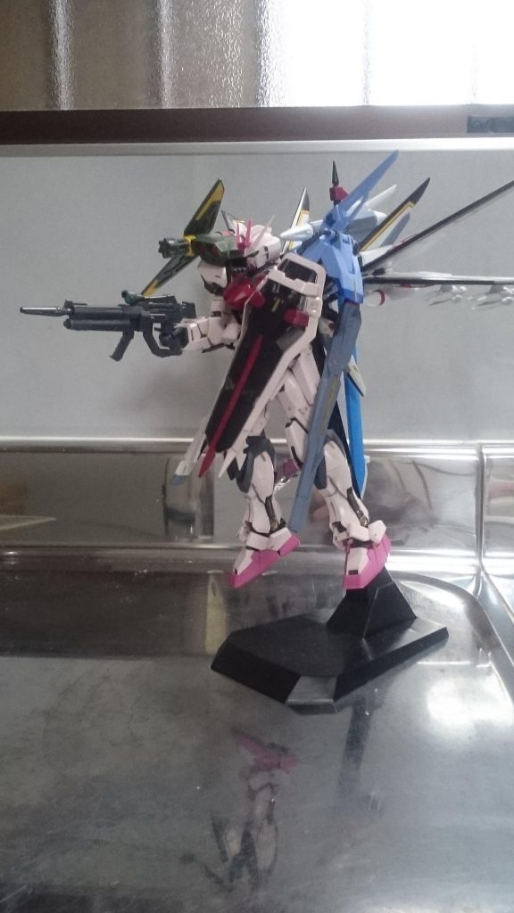 ストライクルージュパーフェクト装備–3枚目/制作者：アッキー