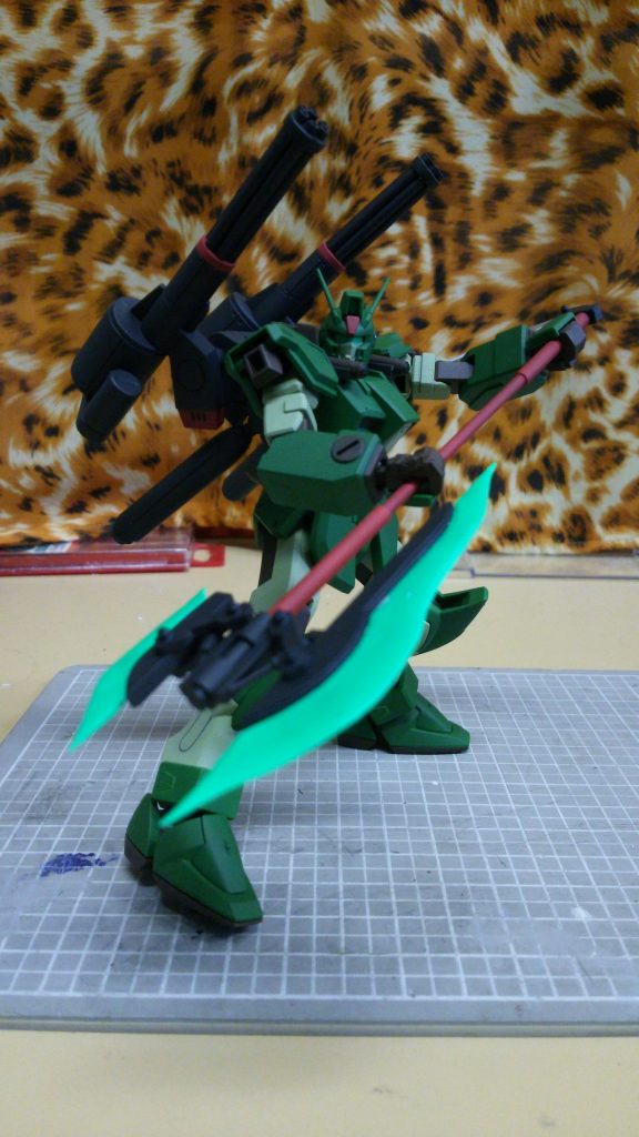 バックパックはスラッシュウィザードベースで改修、アックスはフルスクラッチです。