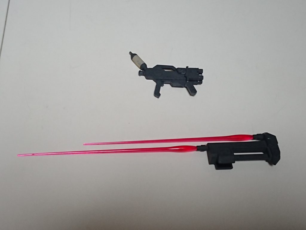 ツインビームサーベル
四連ビームスプレーガン