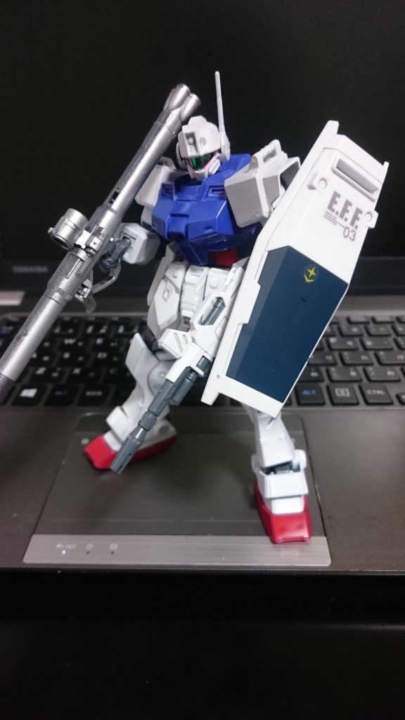 武装は
・ビームライフル
・ビームサーベル
・サブマシンガン
・ザクバズーカ
ザクバズーカは敵機の武装を奪い取って回収した物