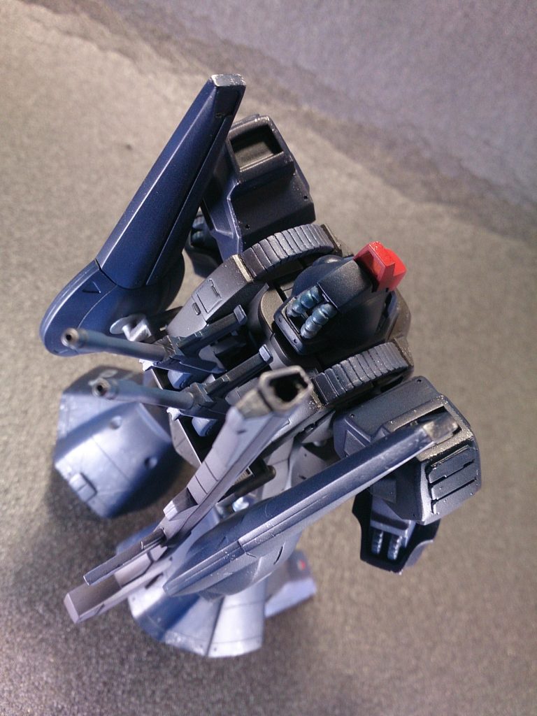 肩アーマーに補強板モールド追加