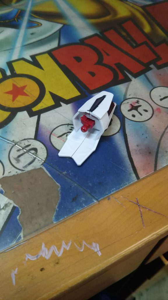 GNガントレットセイバーはノーネイムの平手の指を切り取って差し込んでます。
これのおかげで