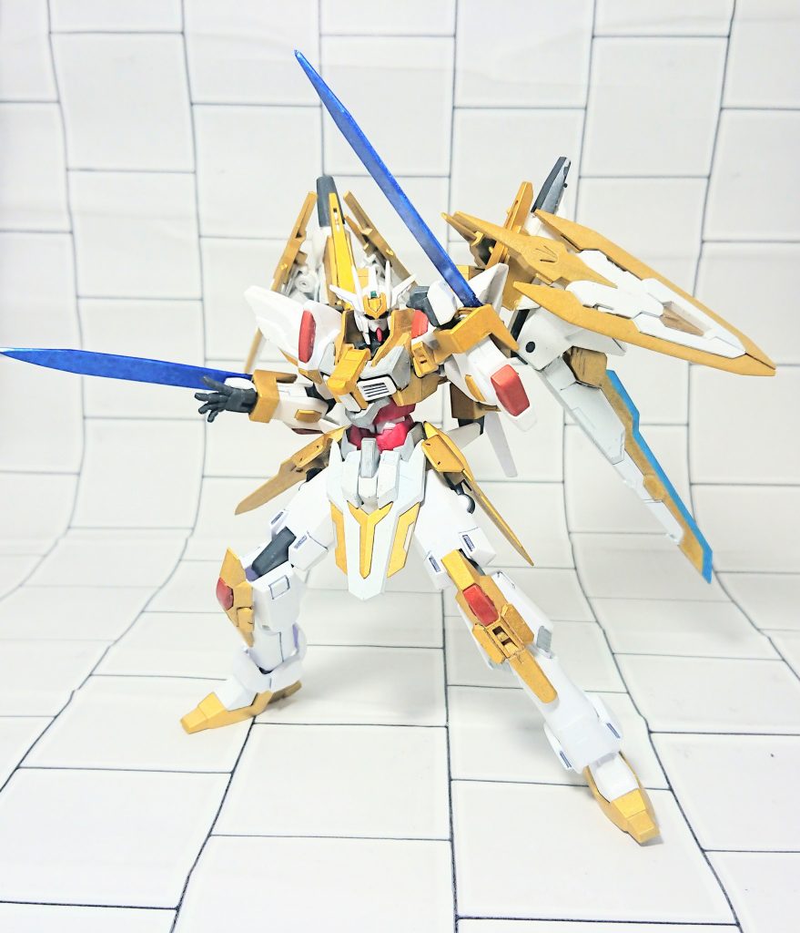 ビームセイバー手甲部から発生させるビーム刃。こちらもカテドラルからの格闘用兵装。 固定武装である為、一般的なビームサーベルのようにスナップを効かせた斬撃は不可能だが、切れ味は鋭い。粒子変容塗料が使われており、ビームサーベル、ビームシールド等を切り裂くことができる。