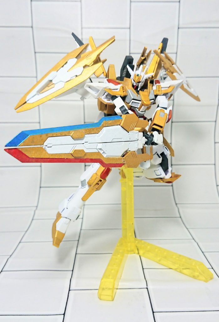 トワイライトキャリバーレッドサンブレイドとブルームーンソードを組み合わせた大剣。二つの剣の属性が融合し、防御不能の特殊な攻撃が可能。粒子放出次第ではライザーソードのような巨大なビームサーベルにもなる。