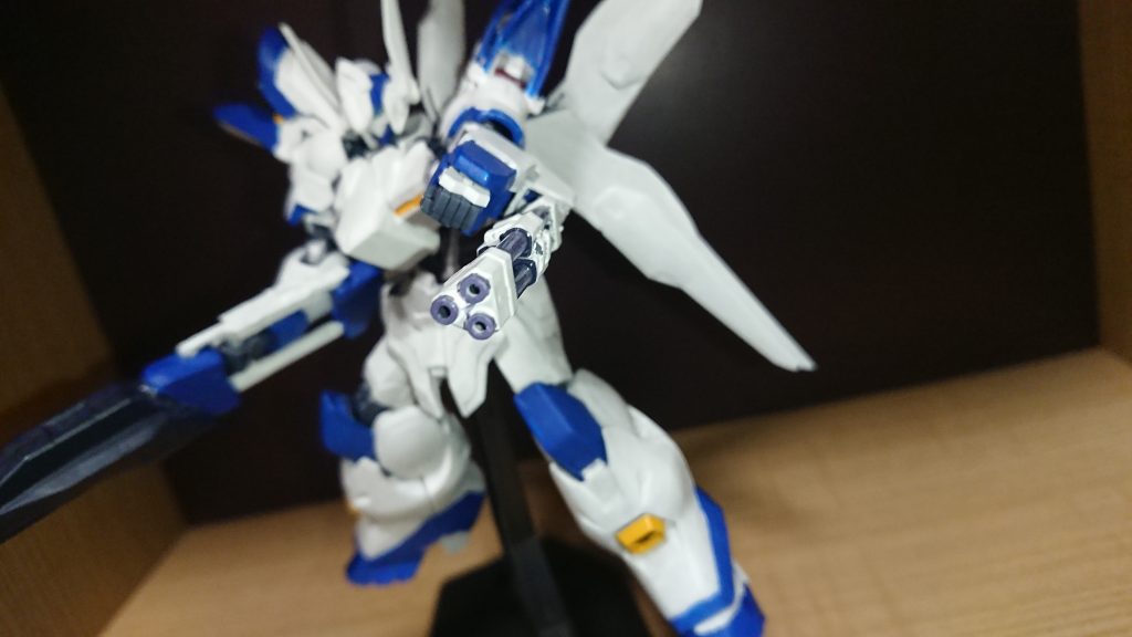 3連ビームキャノンの代わりに、其処らに転がってたガトリンクを使用