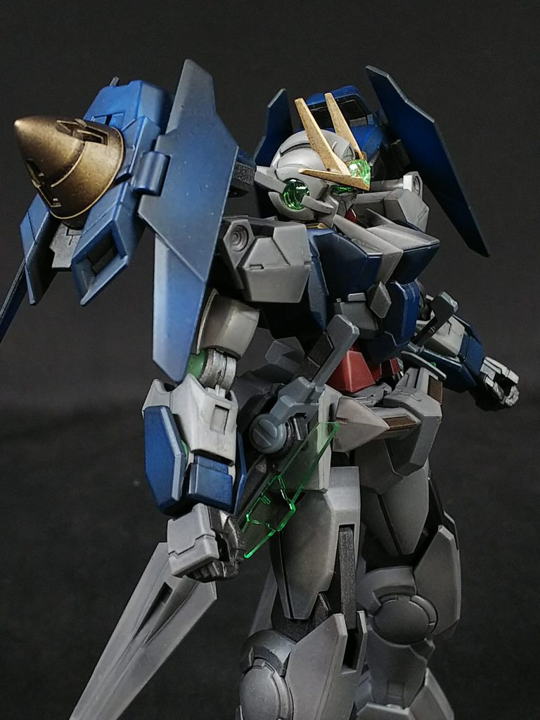 トサカパーツを代用している。