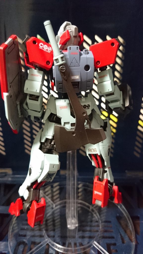 量産型の背中は1本だよねという事で。