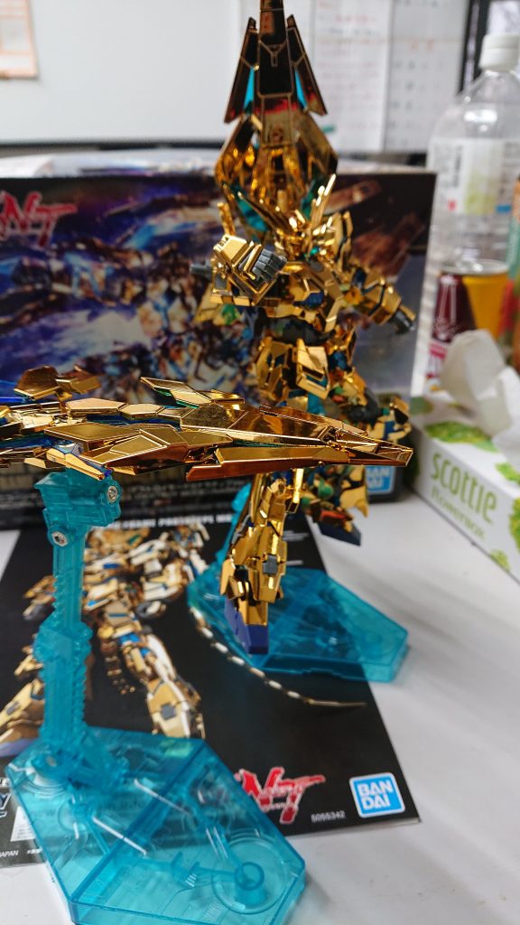 HG フェネクス ゴールドメッキ–4枚目/制作者：ばじーな