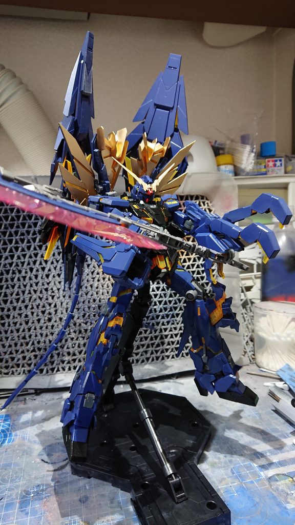 ビームジャベリンを構えたショット