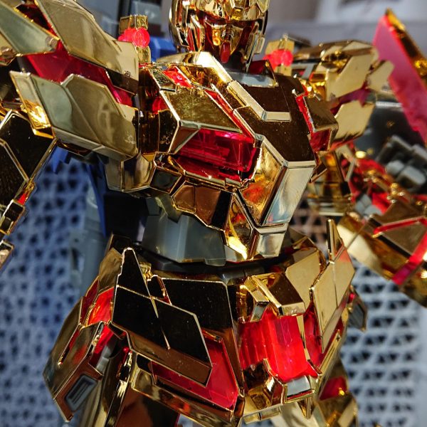 MG ゴールドユニコーンガンダム