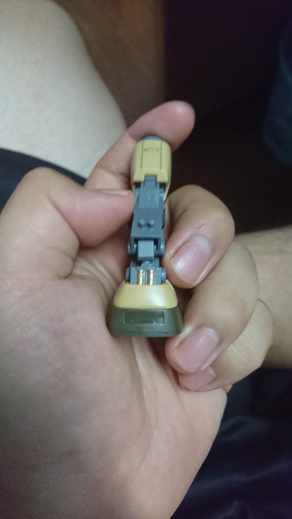 後々、パーツを着けたら見えなくなる部分だと、分かりながら つい塗装してしまうのが ガンプラビルダーのあるある話ですね〜(   ¯꒳¯✧)