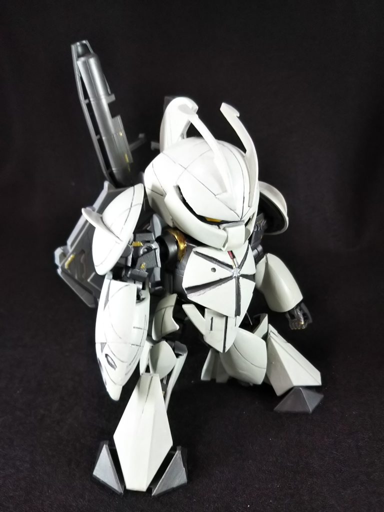 関節部分のシルバーとかゴールドがオシャレポイント。