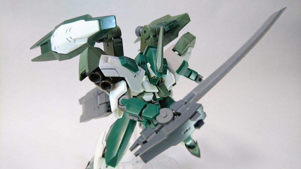 頭部のアンテナはお気に入りです。