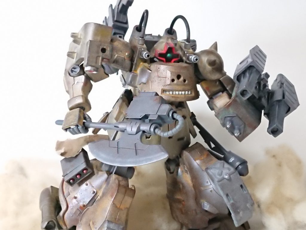 試作ヒートホーク
連続使用時間を考慮し、ほぼ質量武器として使用している。